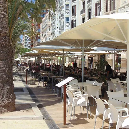 Playa Postiguet Apartment