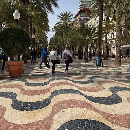 Playa Postiguet Lägenhet *