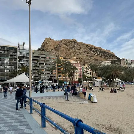 Premium Playa Postiguet 1ª Linea Apartment *